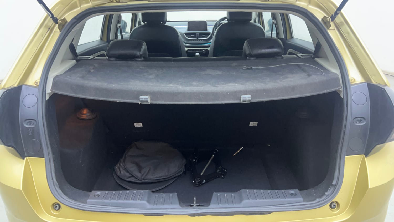 Used 2021 Tata Altroz XZ Plus Petrol Petrol Manual interior DICKY INSIDE VIEW