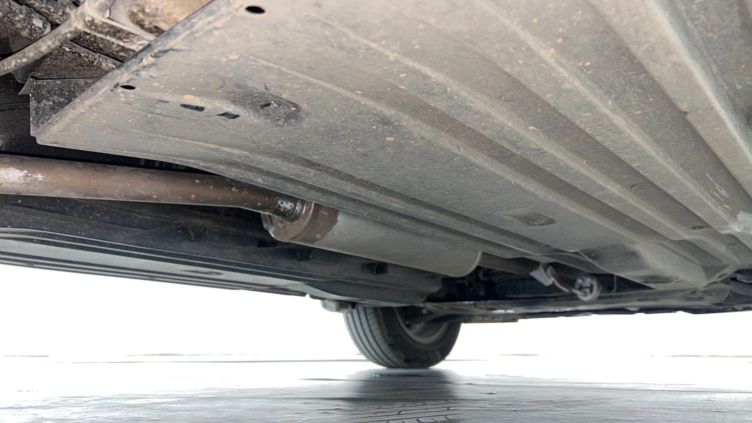 Used 2023 Maruti Suzuki Brezza ZXi Petrol Manual extra REAR RIGHT UNDERBODY VIEW