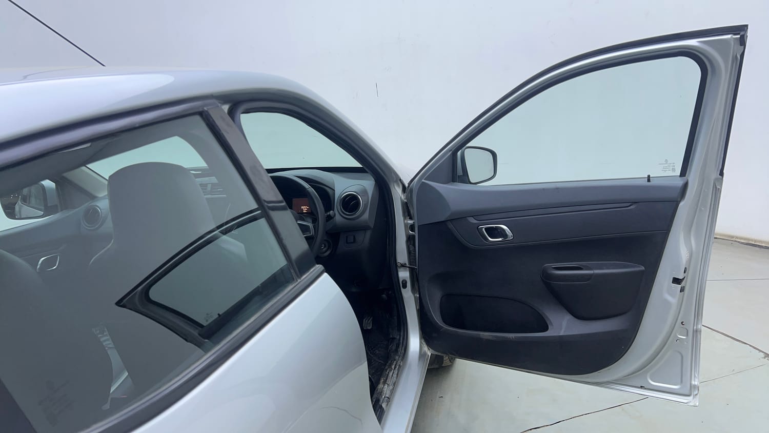 Used 2020 Renault Kwid 1.0 RXT AMT Opt Petrol Automatic interior RIGHT FRONT DOOR OPEN VIEW