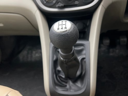 Used 2017 Maruti Suzuki Celerio ZXi Petrol Manual interior GEAR  KNOB VIEW