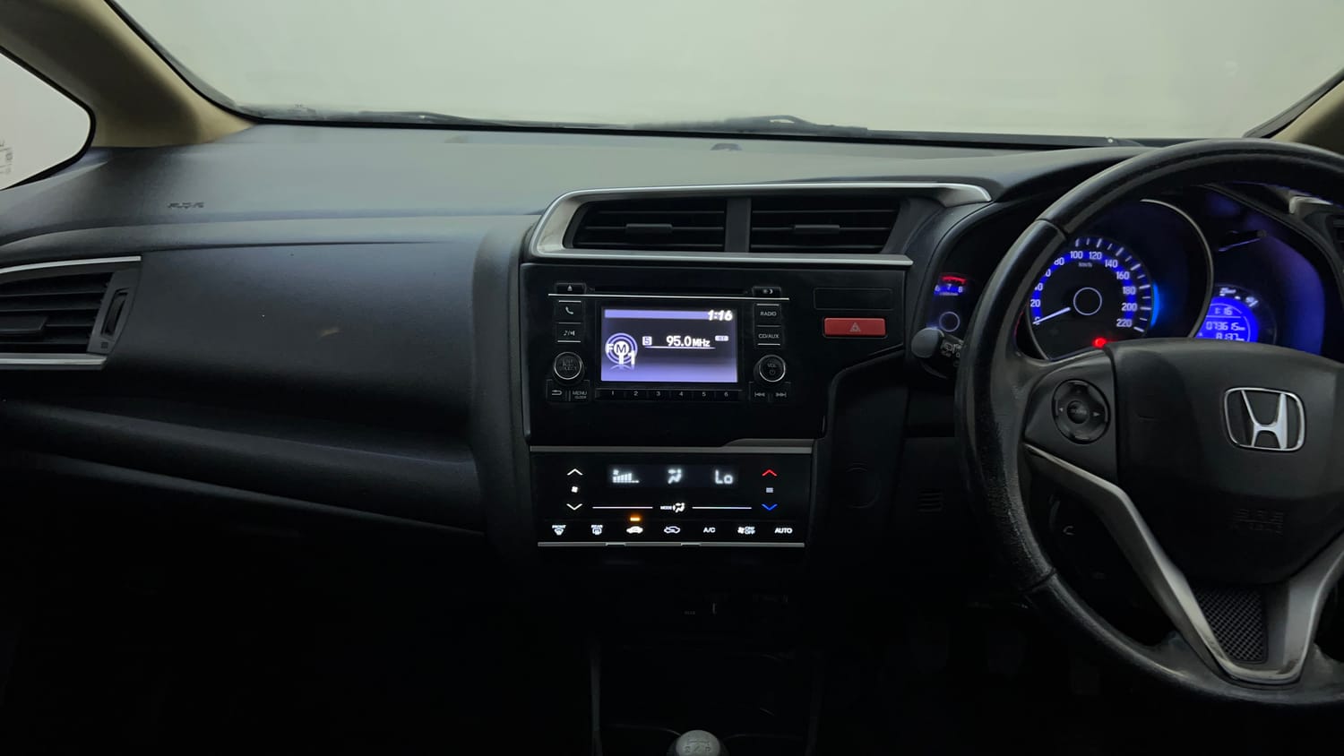 Used 2015 Honda Jazz V Petrol Petrol Manual interior MUSIC SYSTEM & AC CONTROL VIEW