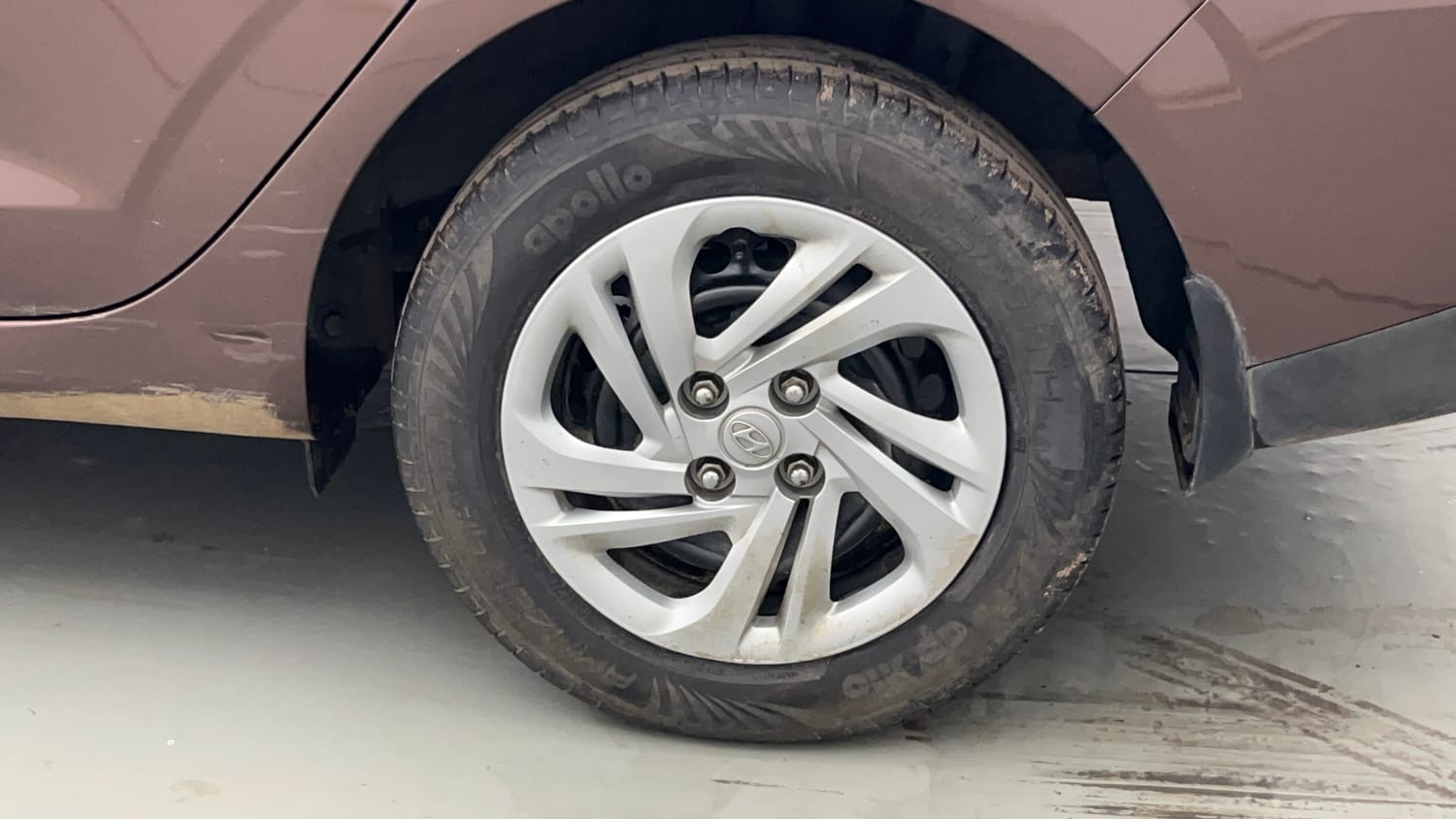 Used 2020 Hyundai Aura S 1.2 Petrol Petrol Manual tyres LEFT REAR TYRE RIM VIEW