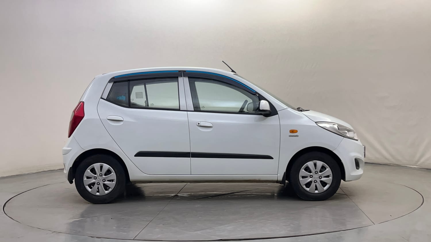Used 2012 Hyundai i10 Magna 1.1 iRDE2 Petrol Manual exterior RIGHT SIDE VIEW