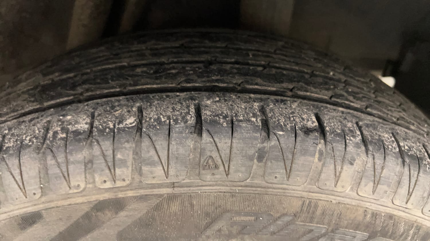Used 2016 Honda City SV Diesel Diesel Manual tyres LEFT REAR TYRE TREAD VIEW