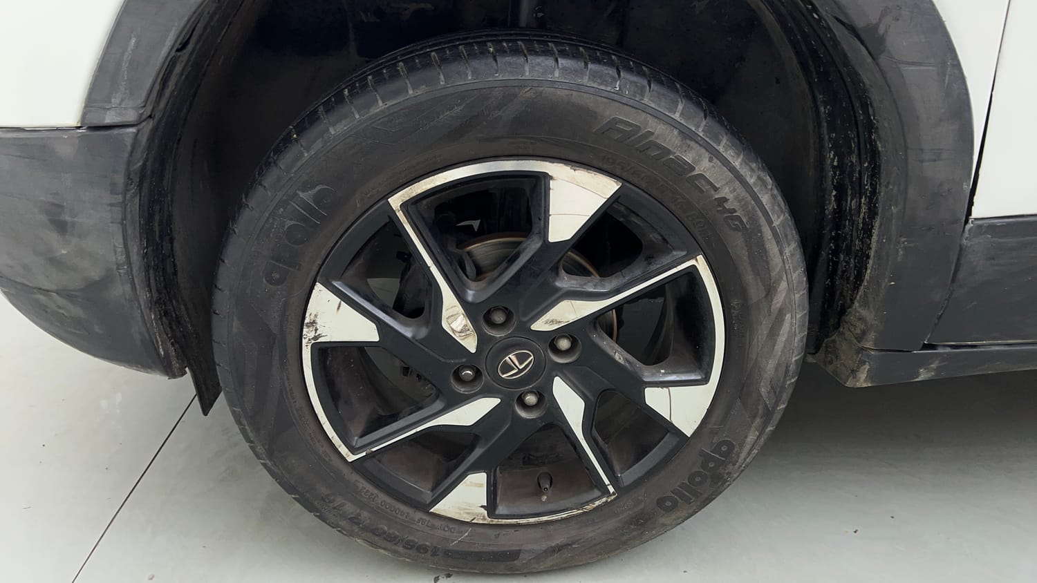 Used 2022 Tata Punch Creative AMT Petrol Automatic tyres LEFT FRONT TYRE RIM VIEW