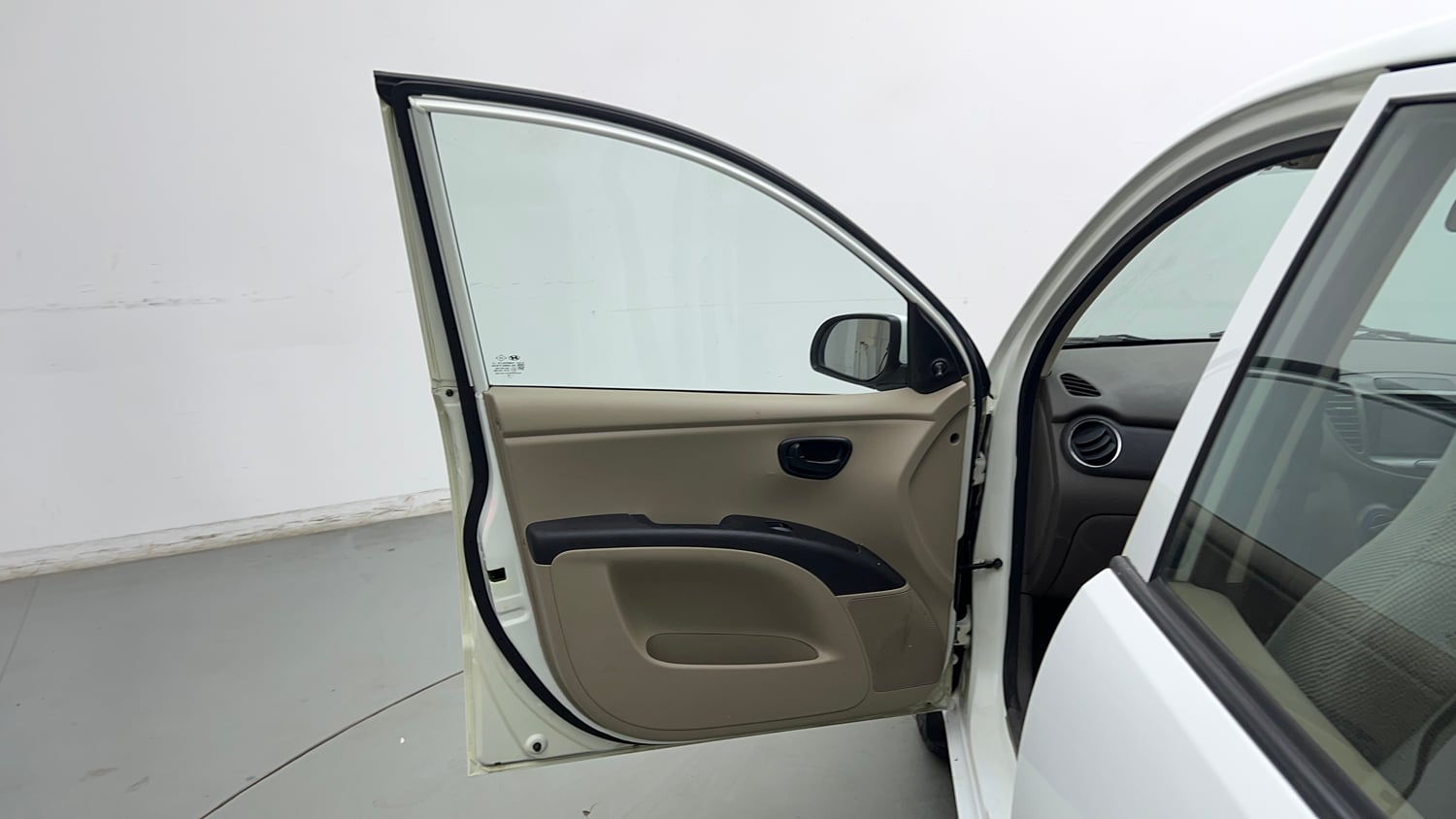 Used 2013 Hyundai i10 Magna 1.1 iRDE2 Petrol Manual interior LEFT FRONT DOOR OPEN VIEW