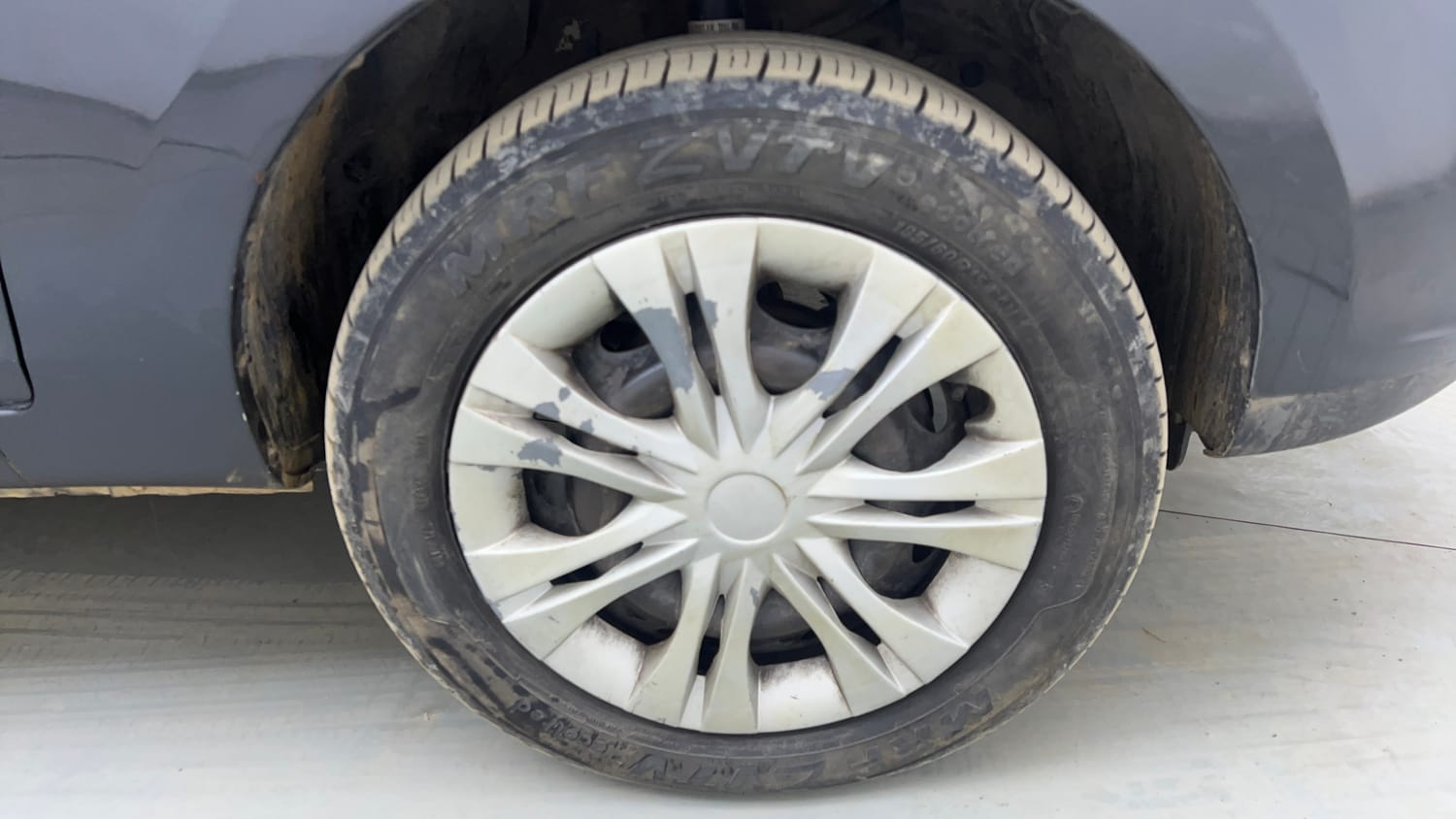 Used 2016 Tata Zest XMS Petrol Petrol Manual tyres RIGHT FRONT TYRE RIM VIEW