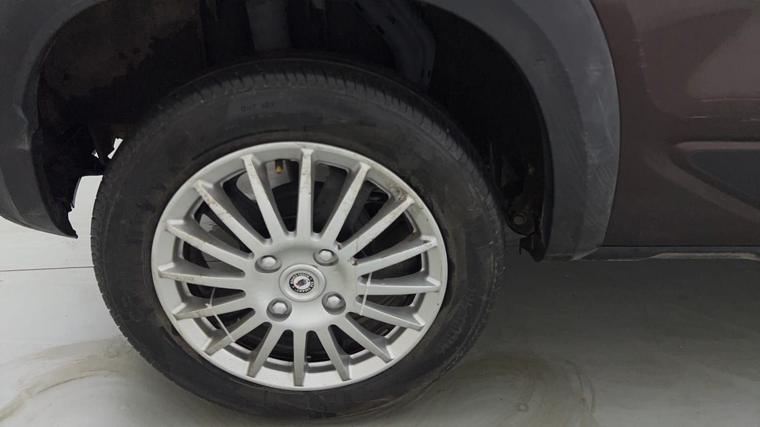 Used 2021 Renault Kiger RXT AMT Petrol Automatic tyres RIGHT REAR TYRE RIM VIEW