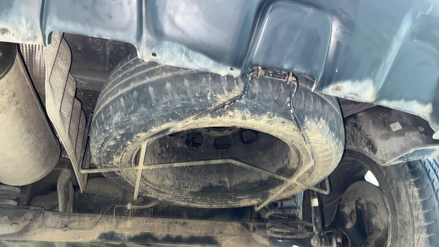 Used 2018 Renault Duster RXS CVT Petrol Automatic tyres SPARE TYRE VIEW
