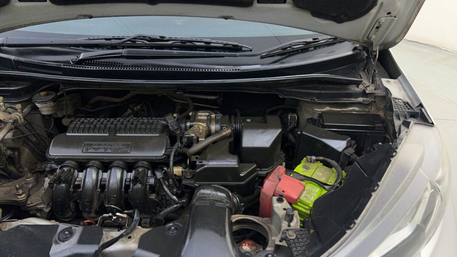 Used 2019 Honda WR-V VX MT Petrol Petrol Manual engine ENGINE LEFT SIDE HINGE & APRON VIEW
