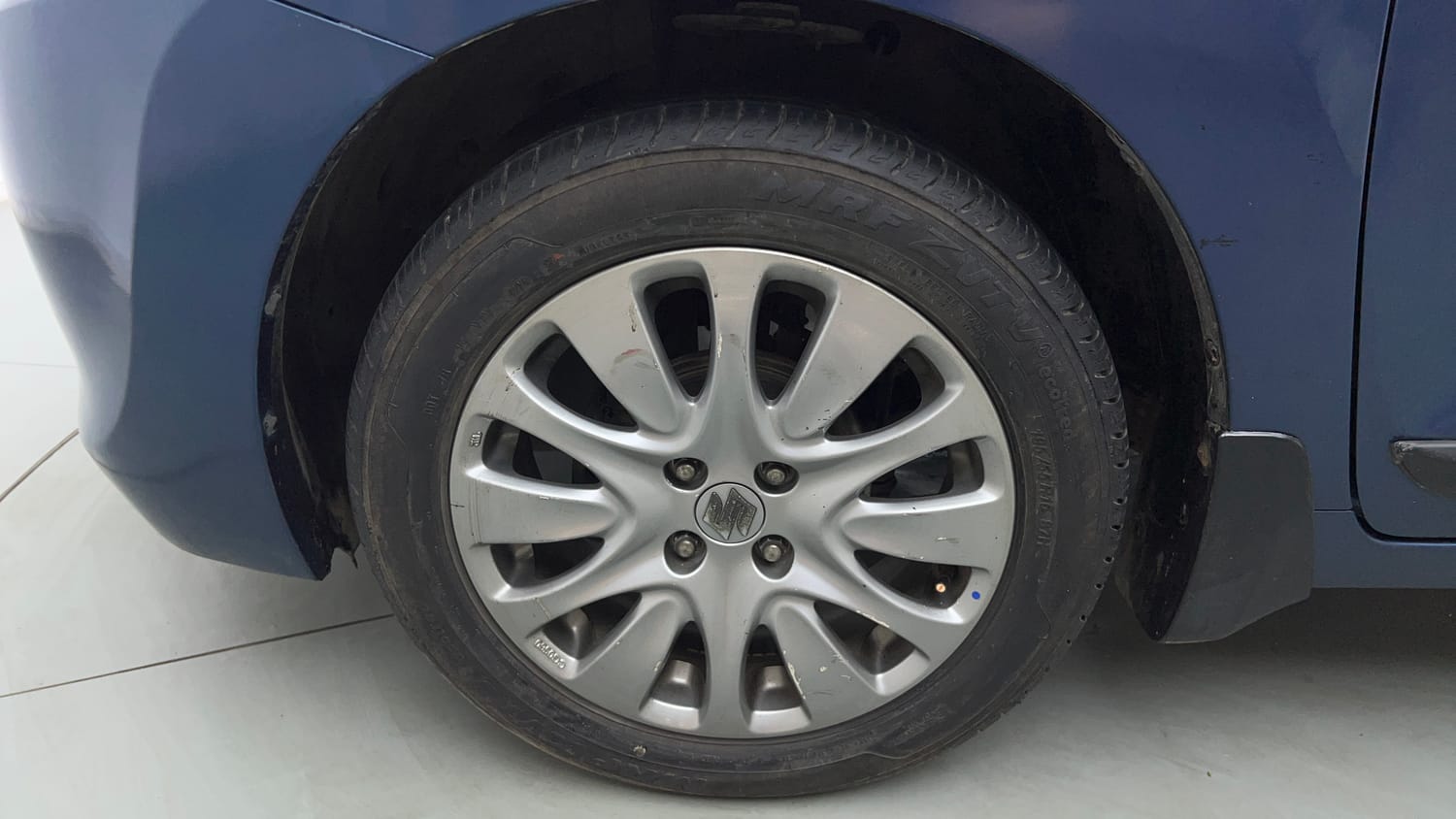 Used 2017 Maruti Suzuki Baleno Alpha 1.2 Petrol Manual tyres LEFT FRONT TYRE RIM VIEW