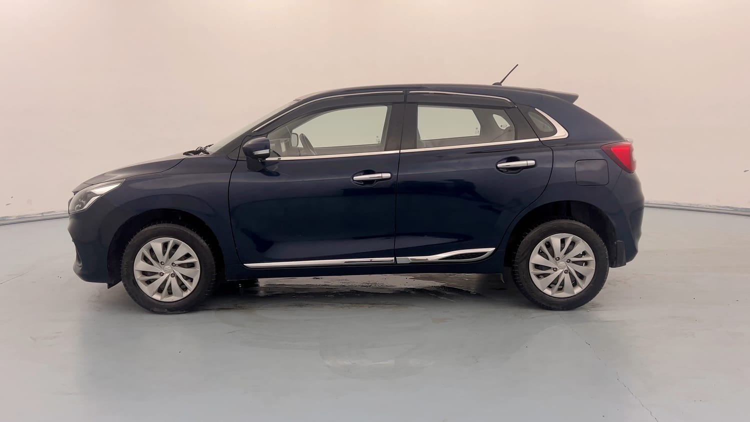 Used 2023 Maruti Suzuki Baleno Delta MT Petrol Manual exterior LEFT SIDE VIEW