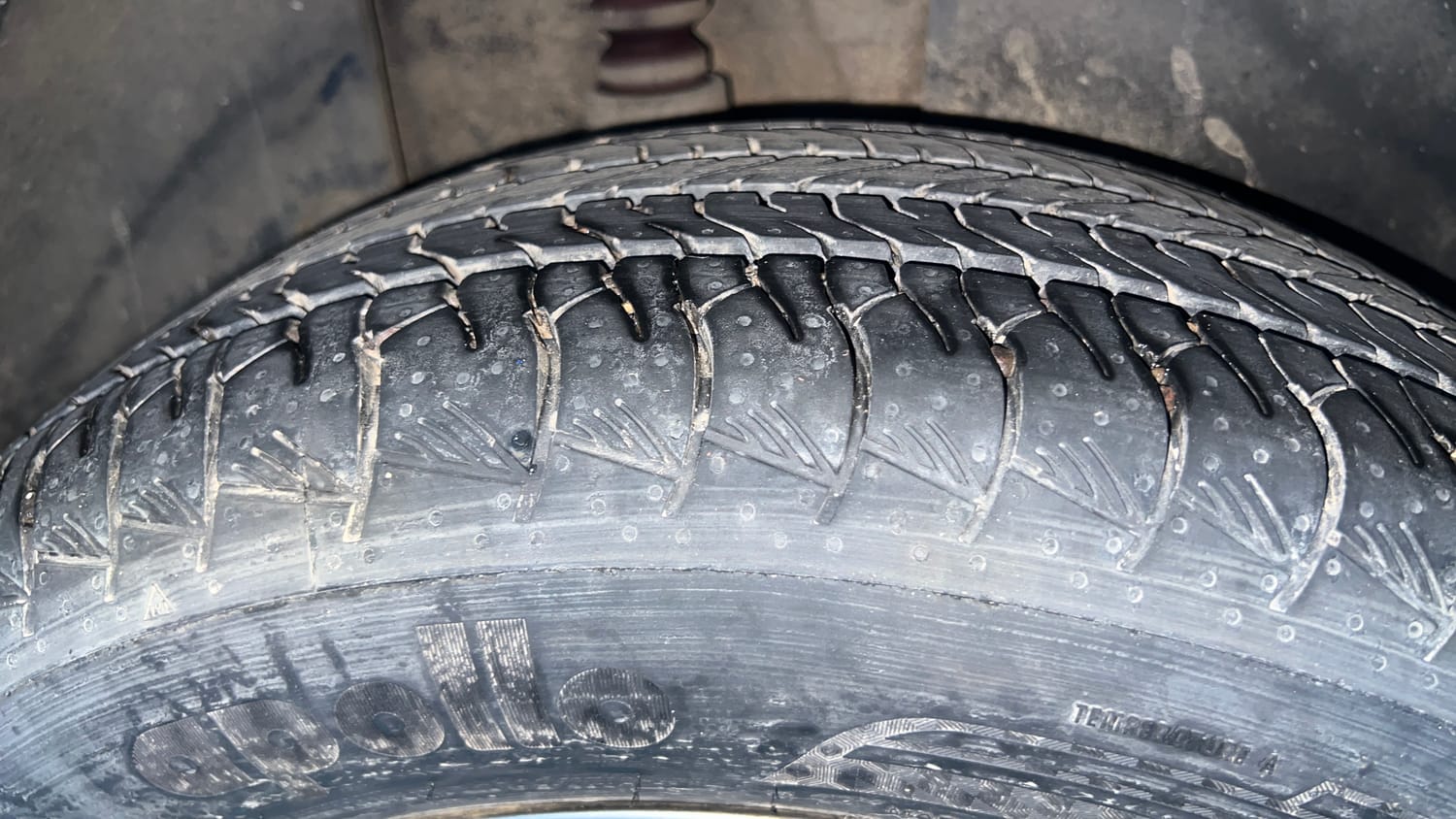 Used 2021 Kia Seltos HTX 1.5 Petrol Manual tyres RIGHT REAR TYRE TREAD VIEW