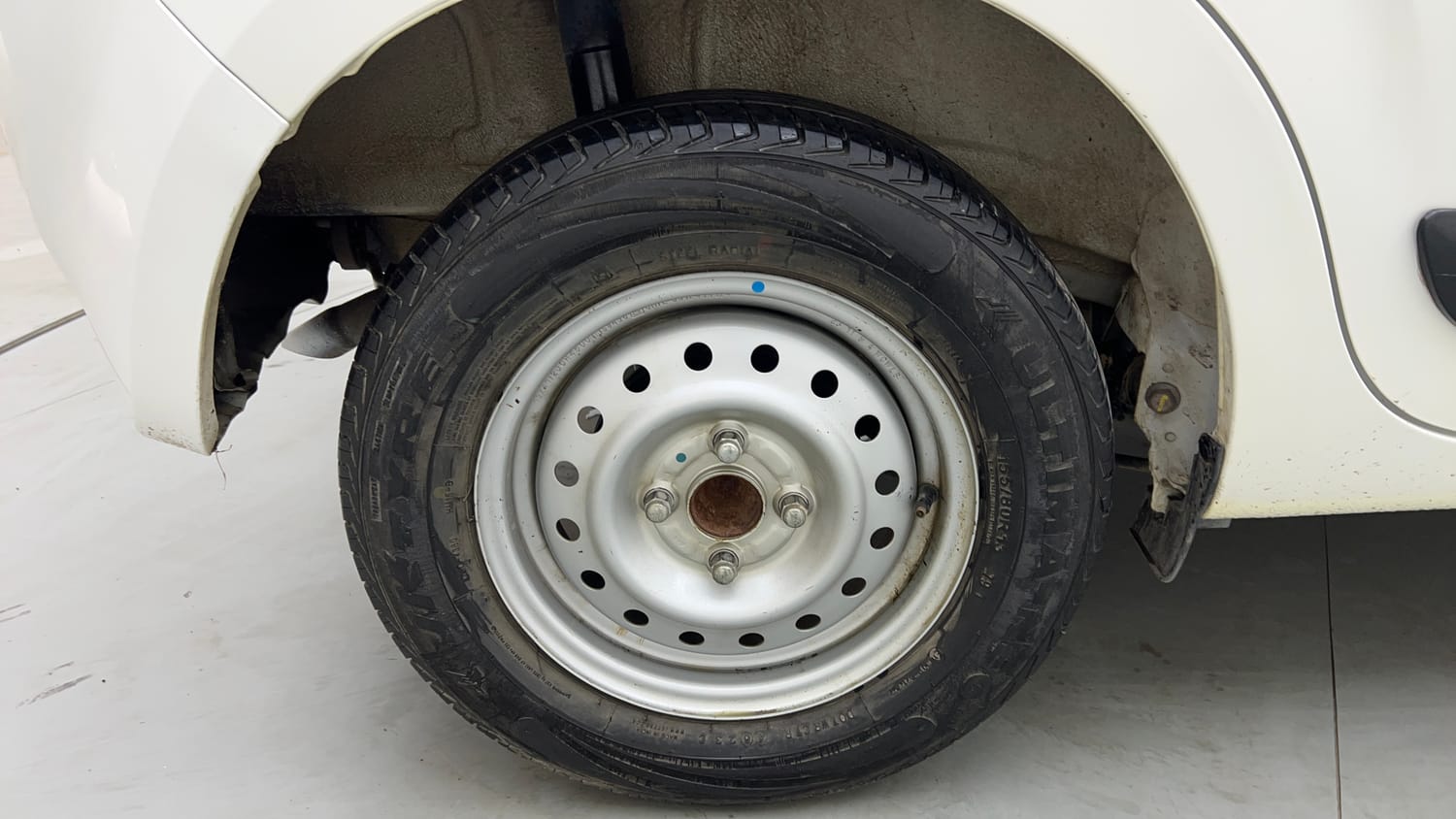 Used 2023 Maruti Suzuki Wagon R LXI 1.0 Petrol Manual tyres RIGHT REAR TYRE RIM VIEW