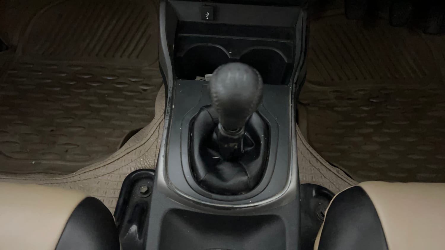 Used 2019 Honda City VX Petrol Petrol Manual interior GEAR  KNOB VIEW