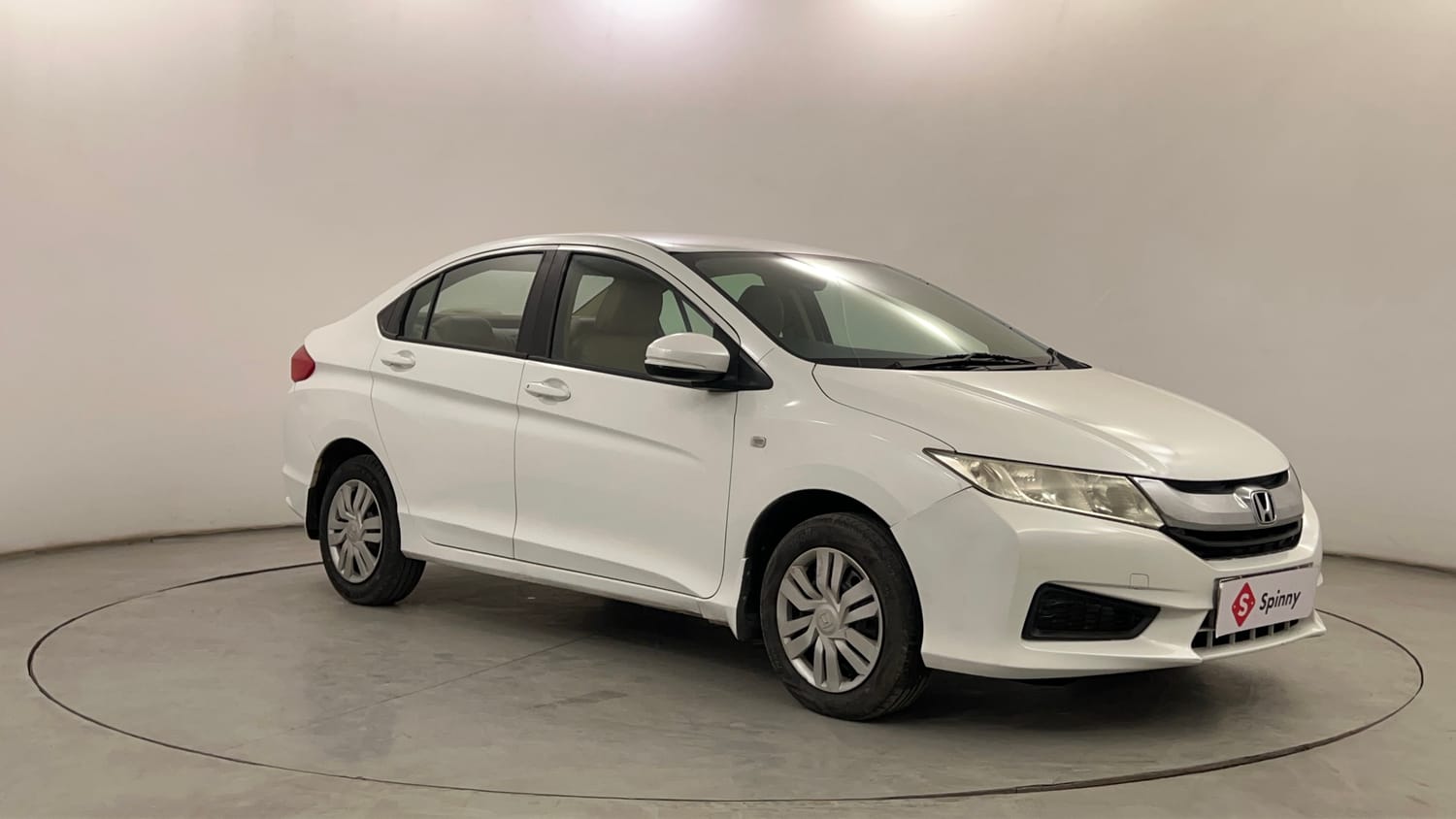 Used 2016 Honda City SV Diesel Diesel Manual exterior RIGHT FRONT CORNER VIEW