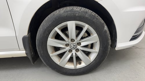 Used 2017 Volkswagen Ameo Highline1.2L (P) Petrol Manual tyres RIGHT FRONT TYRE RIM VIEW