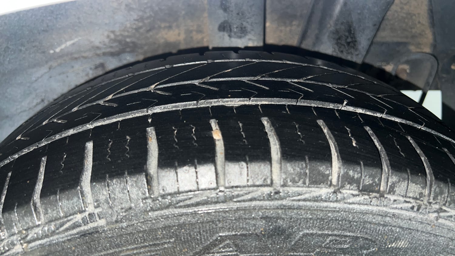 Used 2019 Hyundai Grand i10 Magna 1.2 Kappa VTVT Petrol Manual tyres LEFT REAR TYRE TREAD VIEW