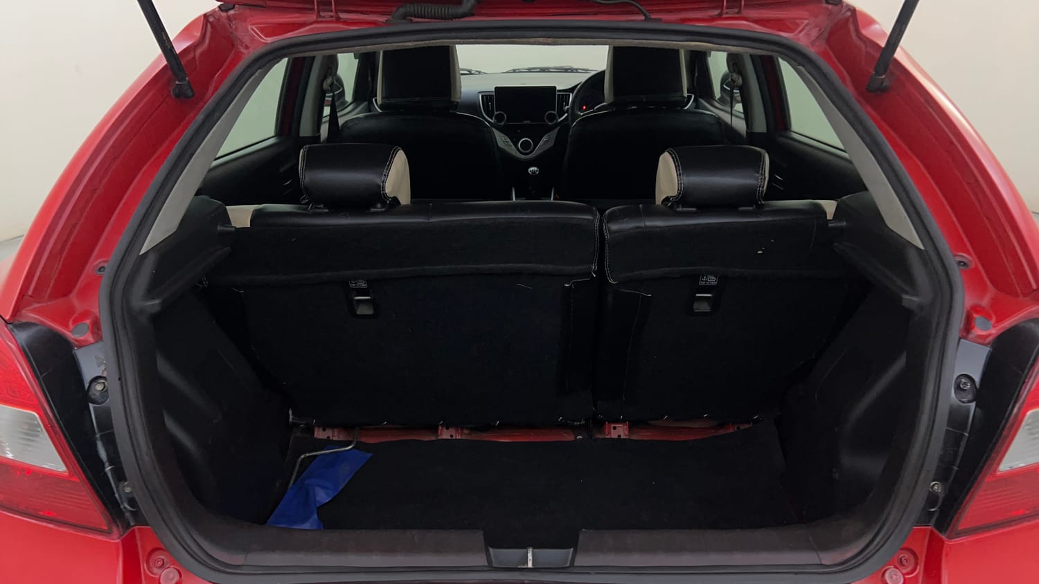 Used 2017 Maruti Suzuki Baleno Zeta 1.2 Petrol Manual interior DICKY INSIDE VIEW