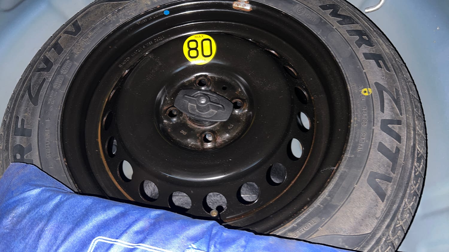 Used 2017 Maruti Suzuki Baleno Alpha 1.2 Petrol Manual tyres SPARE TYRE VIEW