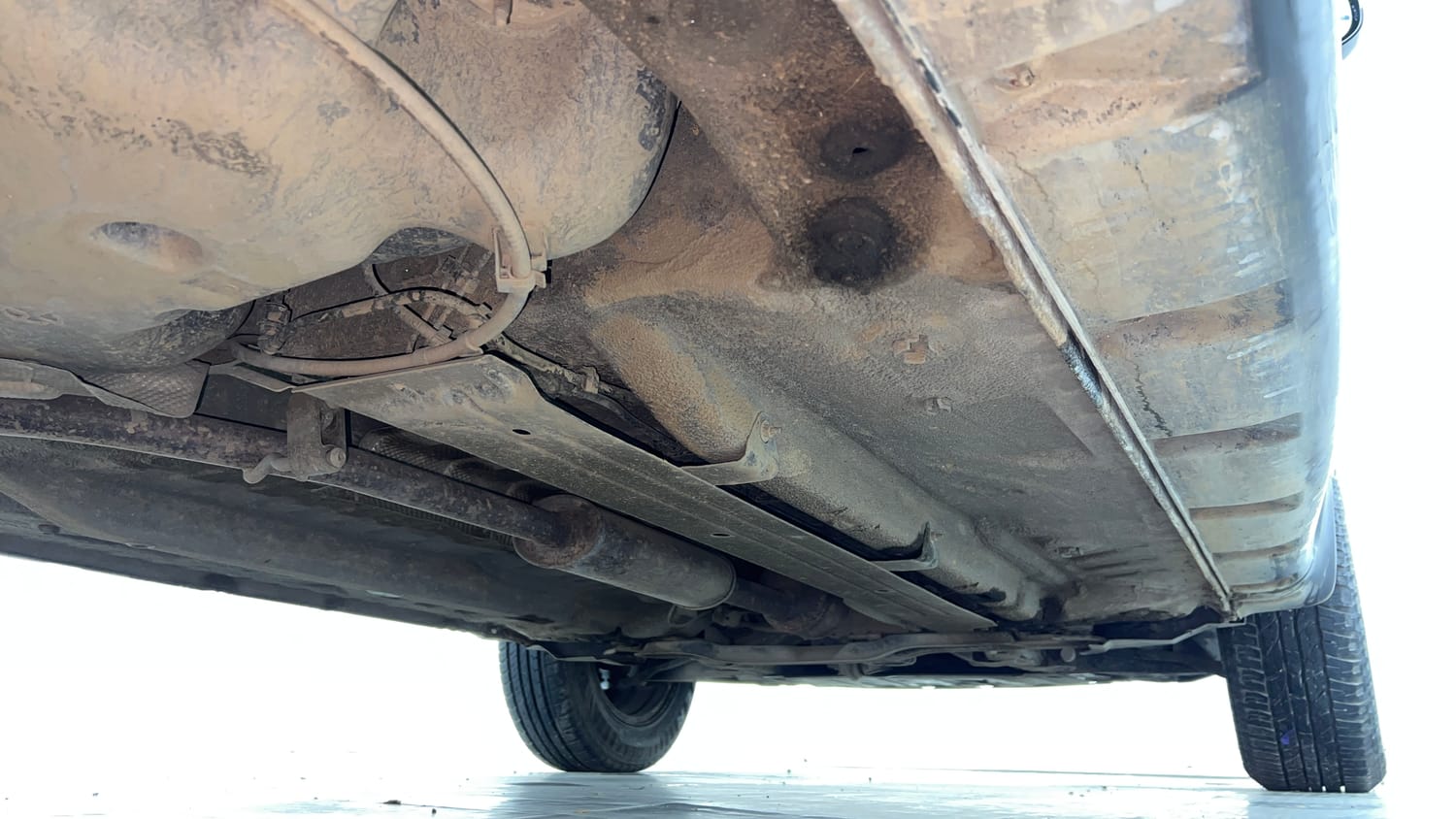 Used 2018 Renault Duster RXS CVT Petrol Automatic extra REAR RIGHT UNDERBODY VIEW