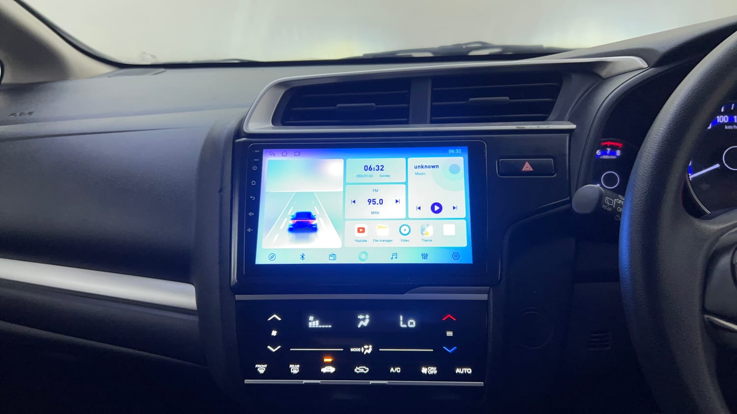 Used 2019 Honda WR-V VX MT Petrol Petrol Manual top_features Integrated (in-dash) music system