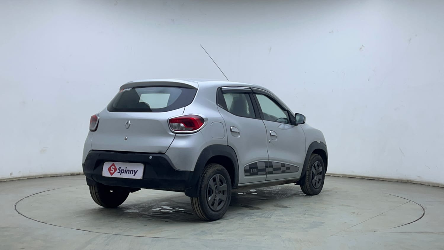 Used 2016 Renault Kwid 1.0 RXT Petrol Manual exterior RIGHT REAR CORNER VIEW