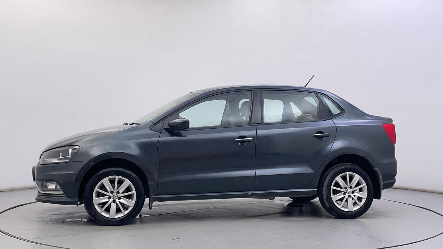 Used 2016 Volkswagen Ameo Highline1.2L (P) Petrol Manual exterior LEFT SIDE VIEW