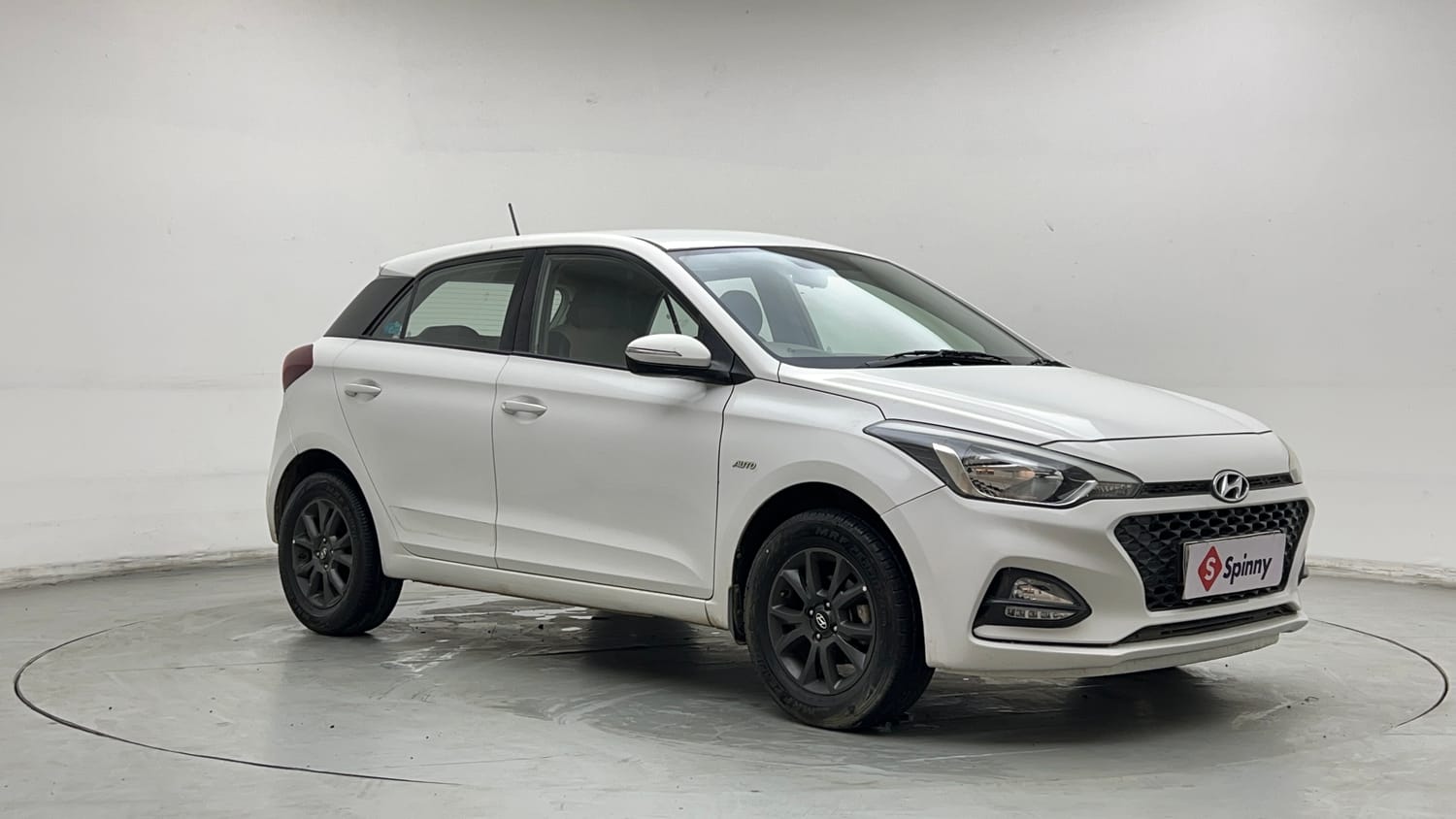 Used 2018 Hyundai Elite i20 Asta 1.2 AT Petrol Automatic exterior RIGHT FRONT CORNER VIEW
