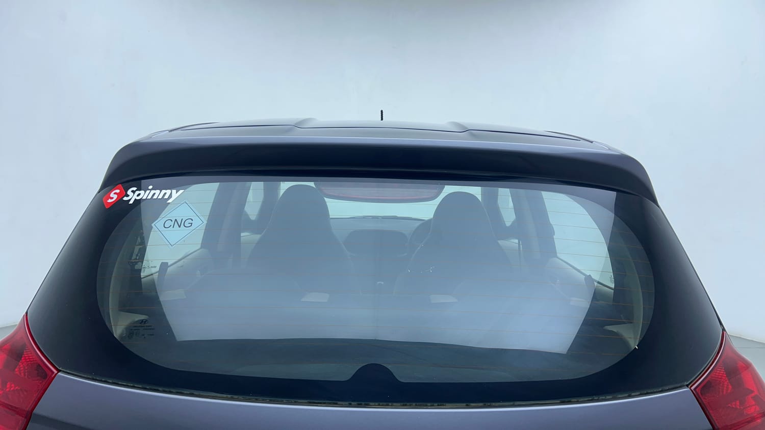 Used 2019 Hyundai Santro Sportz CNG Cng Manual top_features Rear defogger