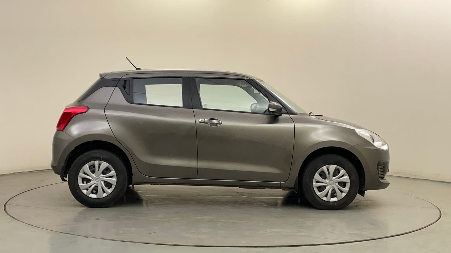 Used 2023 Maruti Suzuki Swift VXi Petrol Manual exterior RIGHT SIDE VIEW