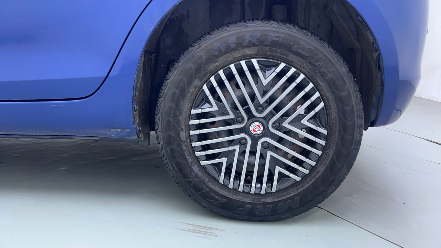 Used 2012 Maruti Suzuki Swift VXi Petrol Manual tyres LEFT REAR TYRE RIM VIEW