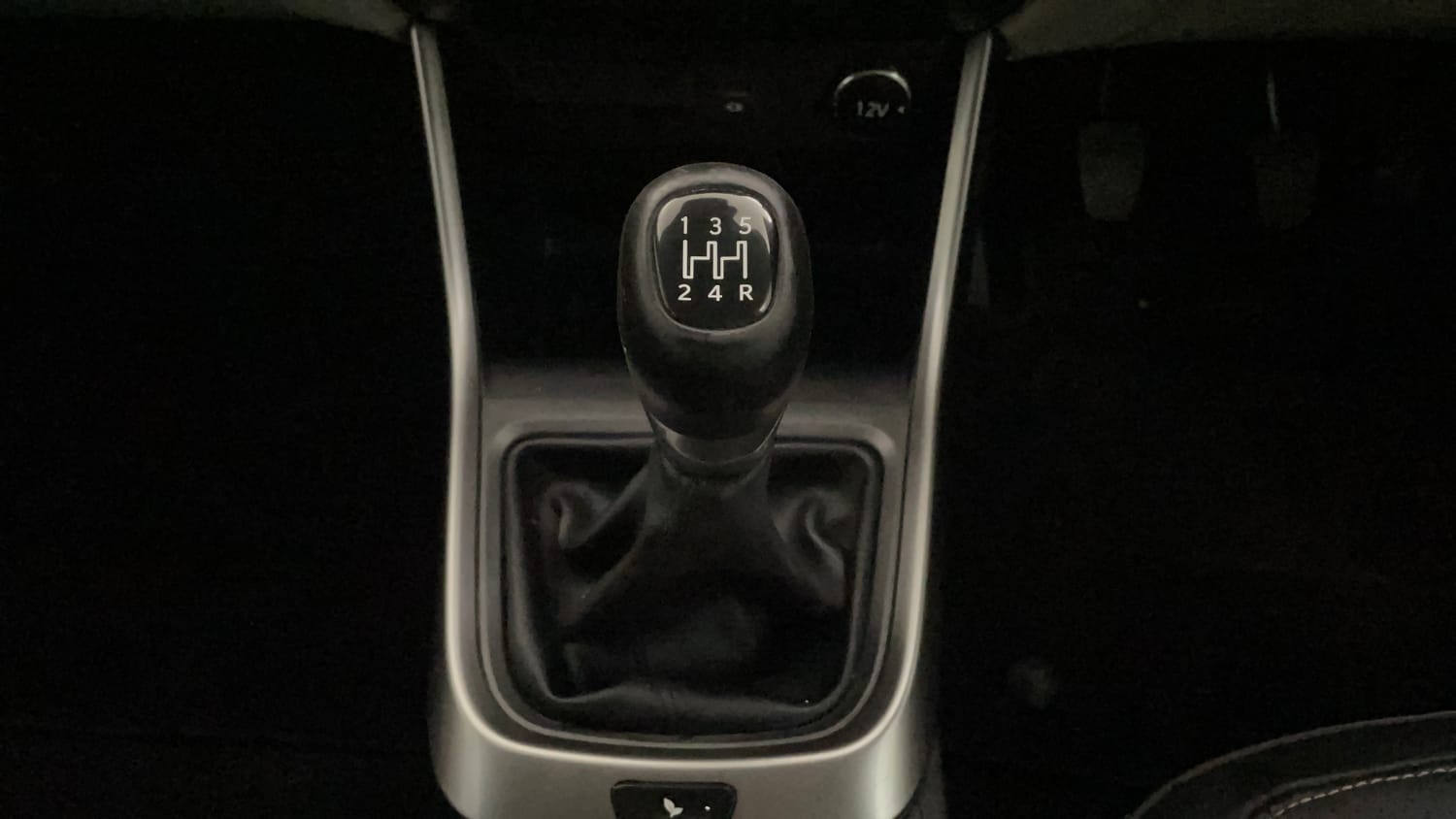 Used 2022 Tata Altroz XZ Plus Petrol Petrol Manual interior GEAR  KNOB VIEW