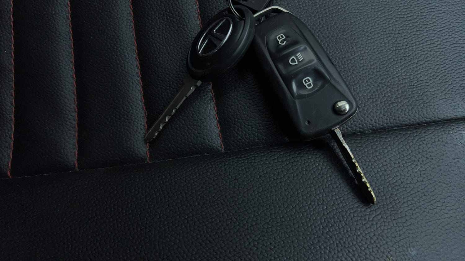 Used 2018 Tata Tiago XZ CNG (Outside Fitted) Cng Manual extra CAR KEY VIEW