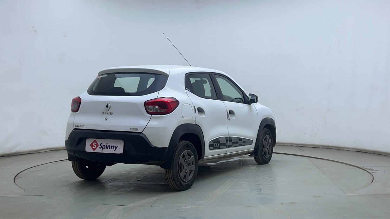 Used 2018 Renault Kwid 1.0 RXT AMT Opt Petrol Automatic exterior RIGHT REAR CORNER VIEW