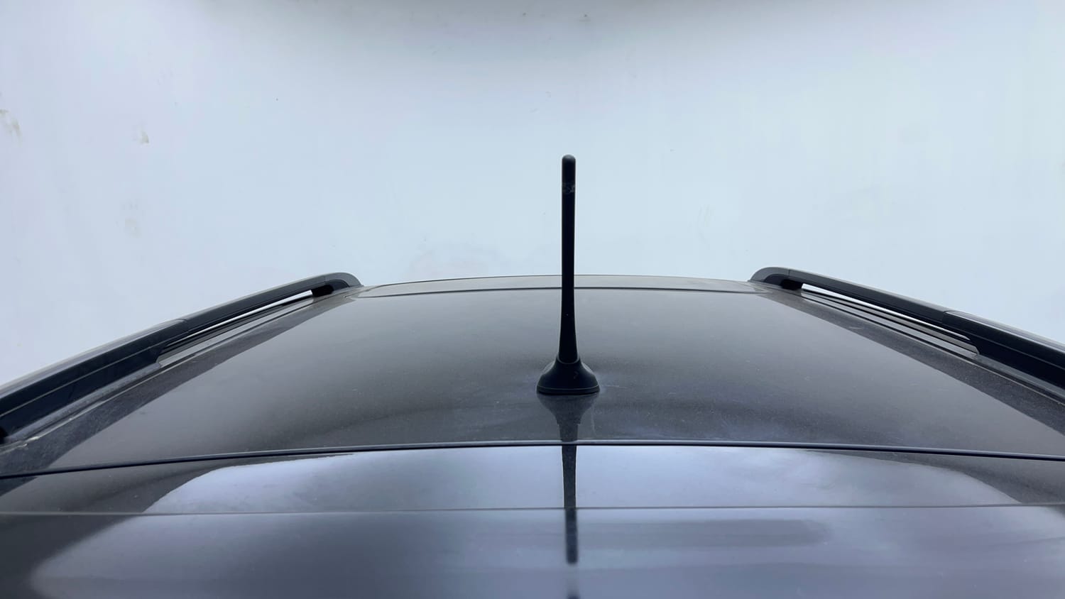 Used 2022 Mahindra XUV 300 W8 (O) 1.2 Petrol Petrol Manual exterior EXTERIOR ROOF VIEW