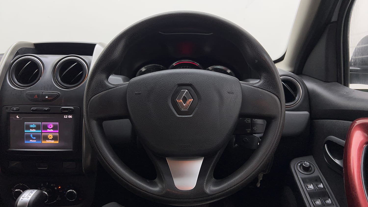 Used 2018 Renault Duster RXS CVT Petrol Automatic interior STEERING VIEW