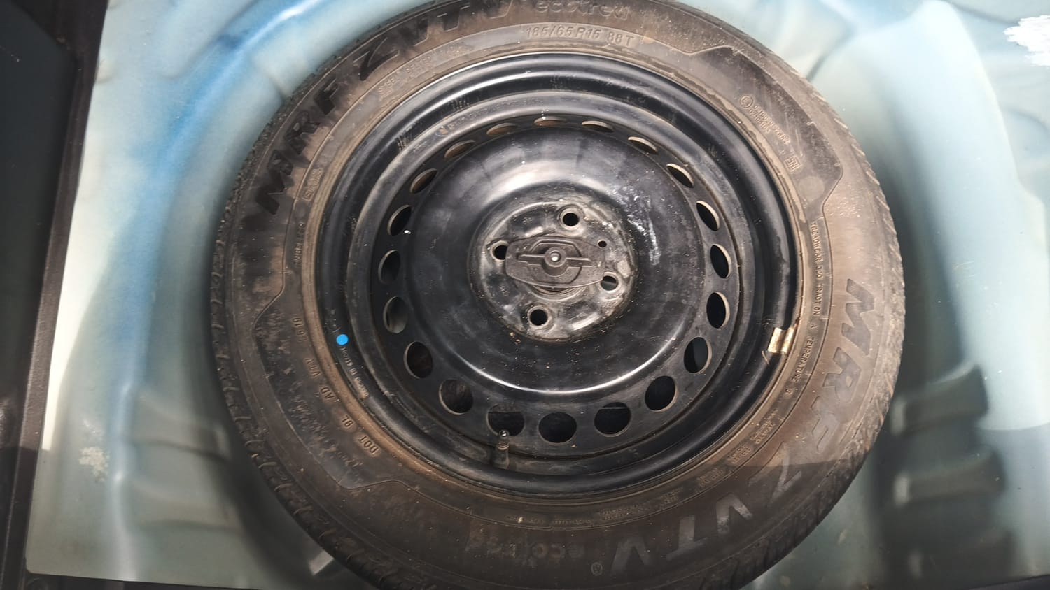 Used 2019 Maruti Suzuki Baleno Delta Petrol Manual tyres SPARE TYRE VIEW