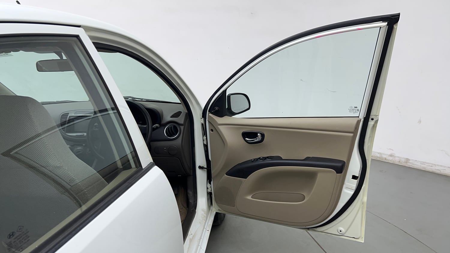 Used 2013 Hyundai i10 Magna 1.1 iRDE2 Petrol Manual interior RIGHT FRONT DOOR OPEN VIEW