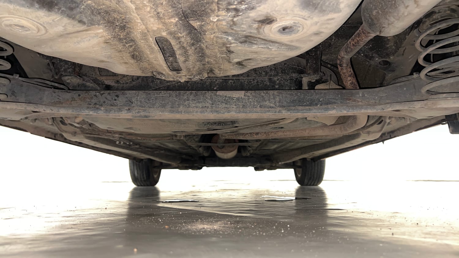 Used 2017 Maruti Suzuki Baleno Zeta 1.2 Petrol Manual extra REAR UNDERBODY VIEW (TAKEN FROM REAR)