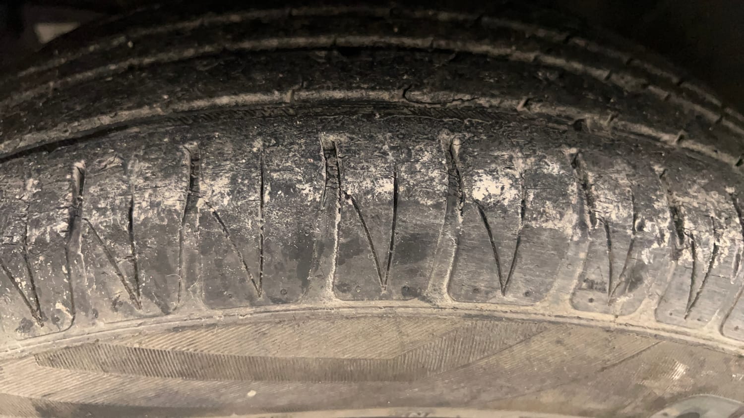Used 2016 Honda City SV Diesel Diesel Manual tyres LEFT FRONT TYRE TREAD VIEW