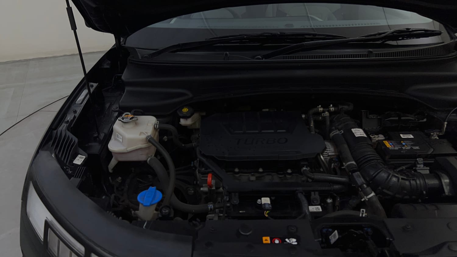 Used 2024 Hyundai Creta 1.5 Turbo Petrol DCT SX(O) Petrol Automatic engine ENGINE RIGHT SIDE HINGE & APRON VIEW