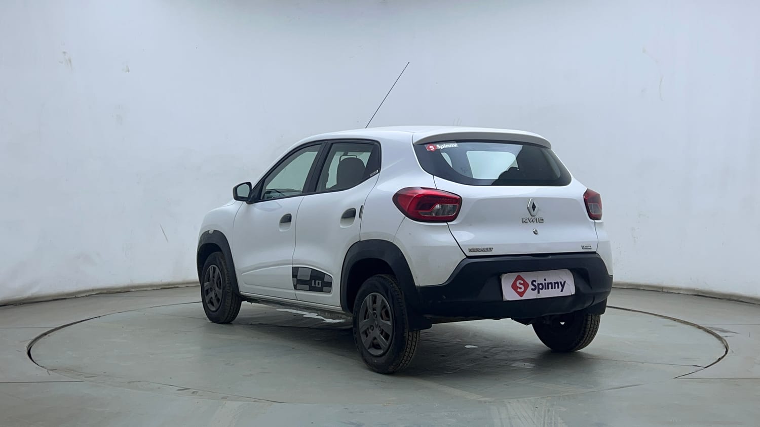 Used 2018 Renault Kwid 1.0 RXT AMT Opt Petrol Automatic exterior LEFT REAR CORNER VIEW