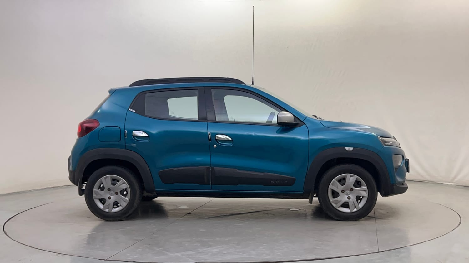 Used 2020 Renault Kwid 1.0 RXT AMT Opt Petrol Automatic exterior RIGHT SIDE VIEW