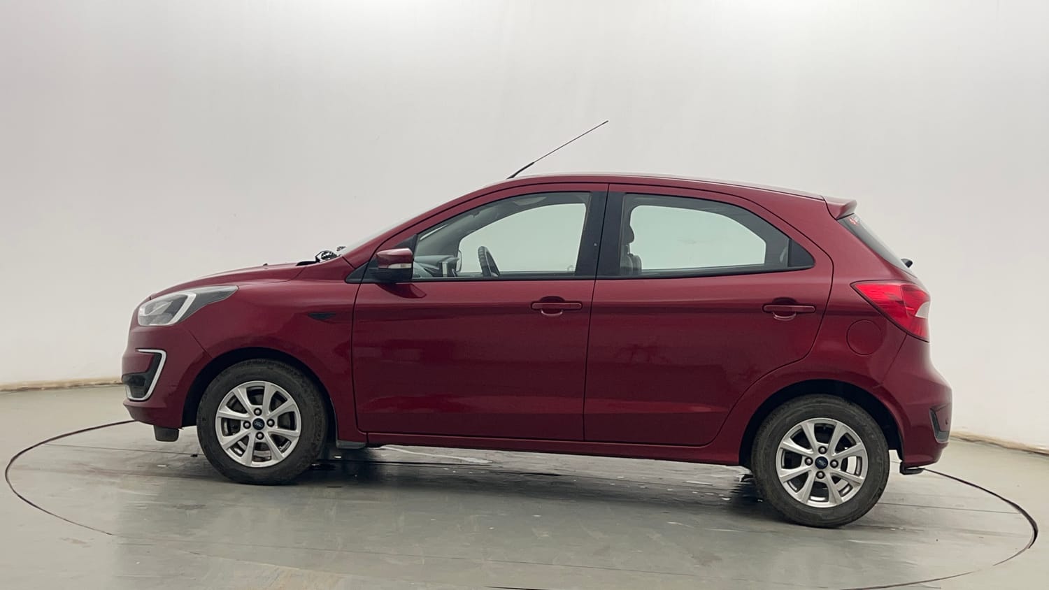 Used 2020 Ford Figo Titanium 1.2 Ti-VCT MT Petrol Manual exterior LEFT SIDE VIEW