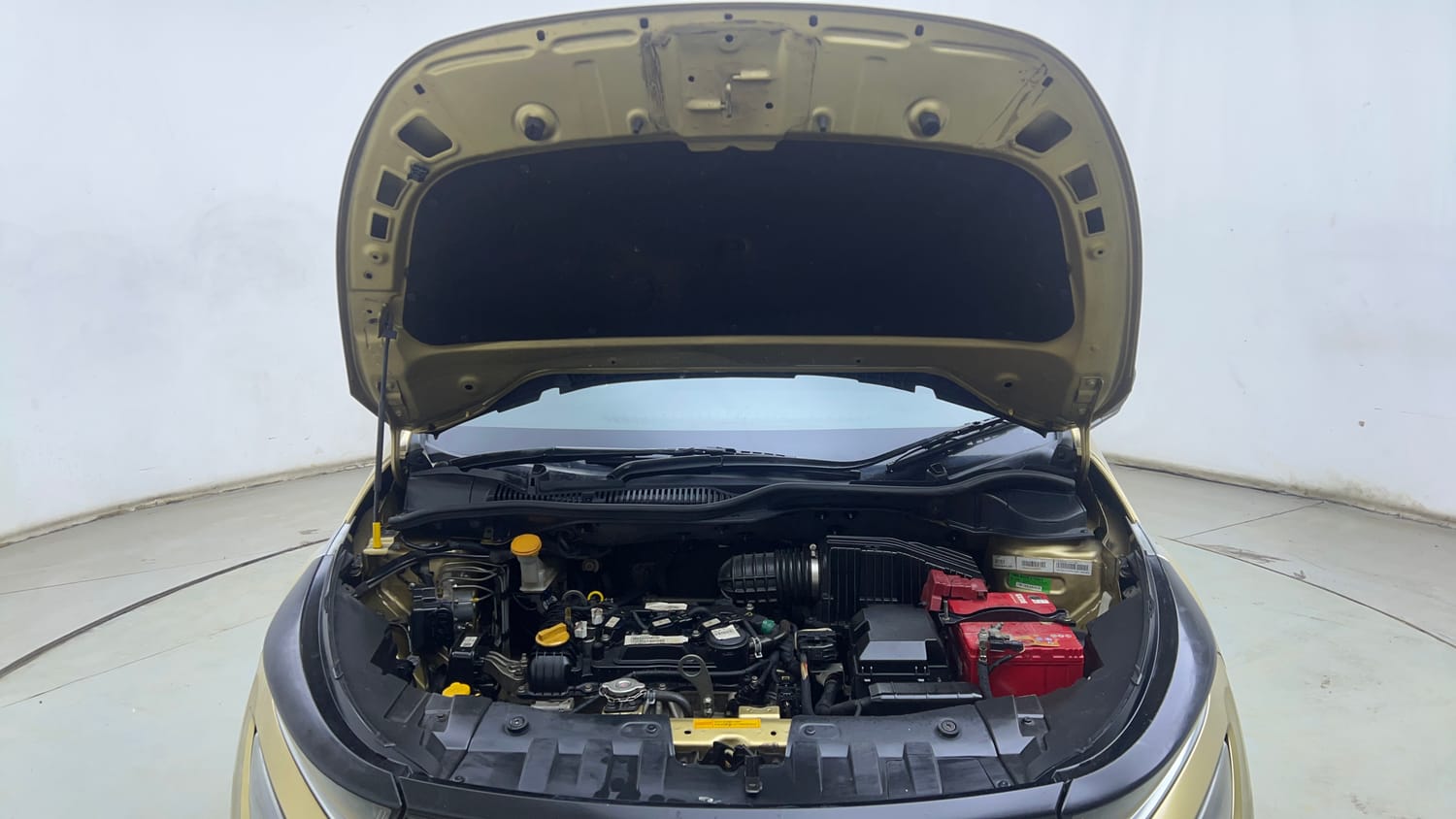 Used 2021 Tata Altroz XZ Plus Petrol Petrol Manual engine ENGINE & BONNET OPEN FRONT VIEW