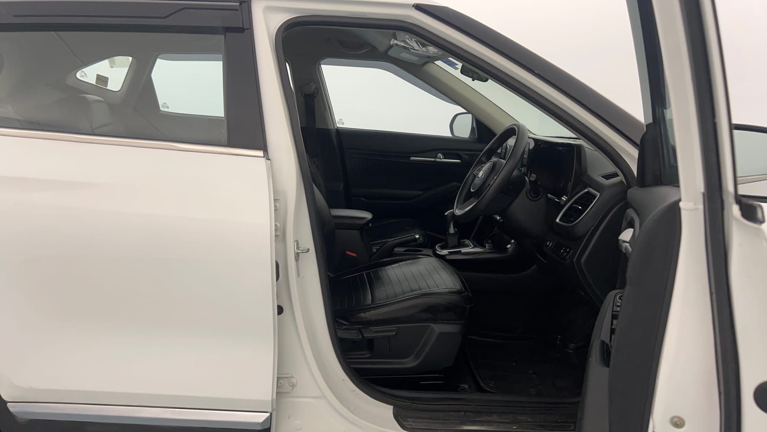 Used 2020 Kia Seltos HTK Plus 1.5 Petrol Manual interior RIGHT SIDE FRONT DOOR CABIN VIEW