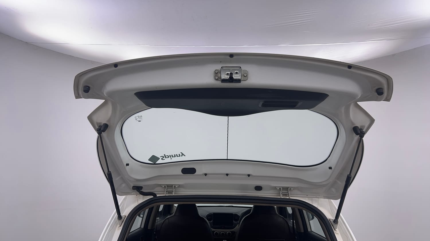 Used 2019 Hyundai Grand i10 Magna 1.2 Kappa VTVT Petrol Manual interior DICKY DOOR OPEN VIEW