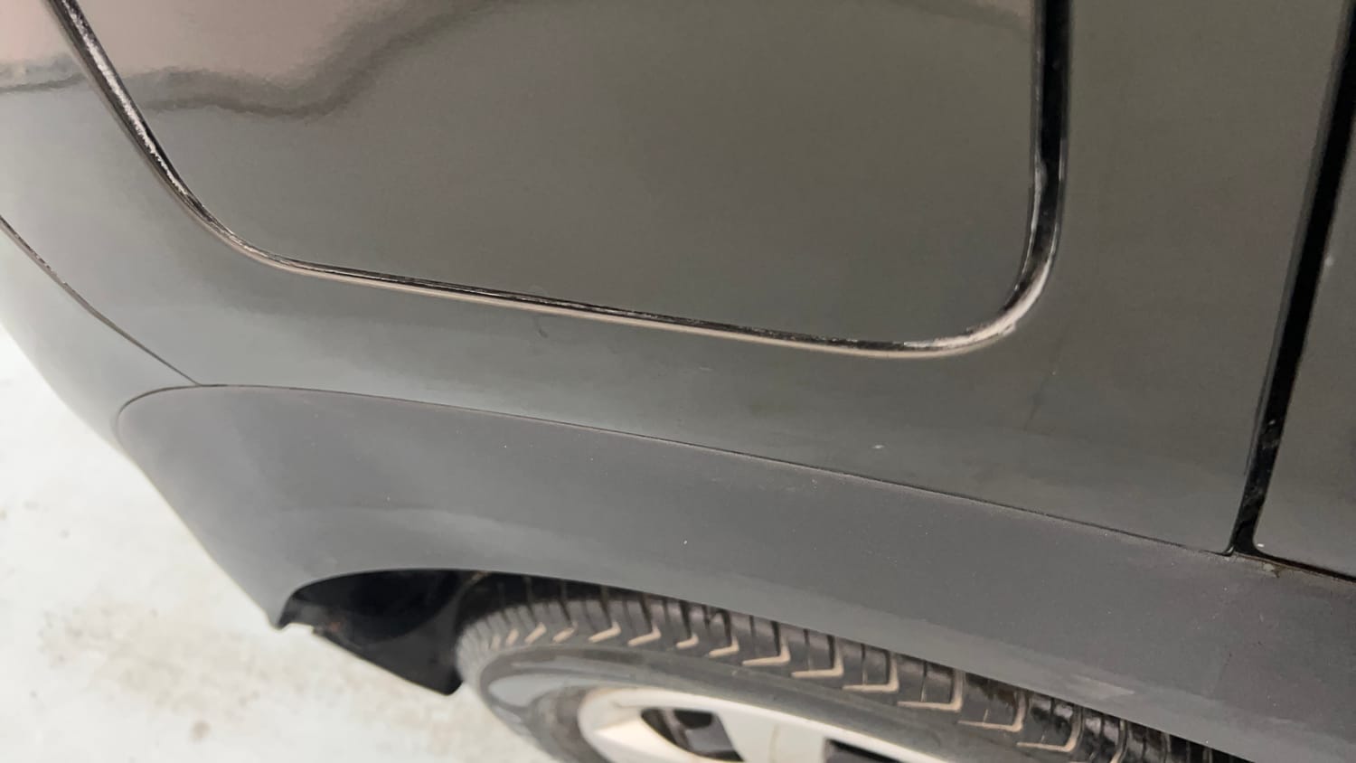 Used 2017 Renault Kwid 1.0 RXT AMT Opt Petrol Automatic dents MINOR SCRATCH