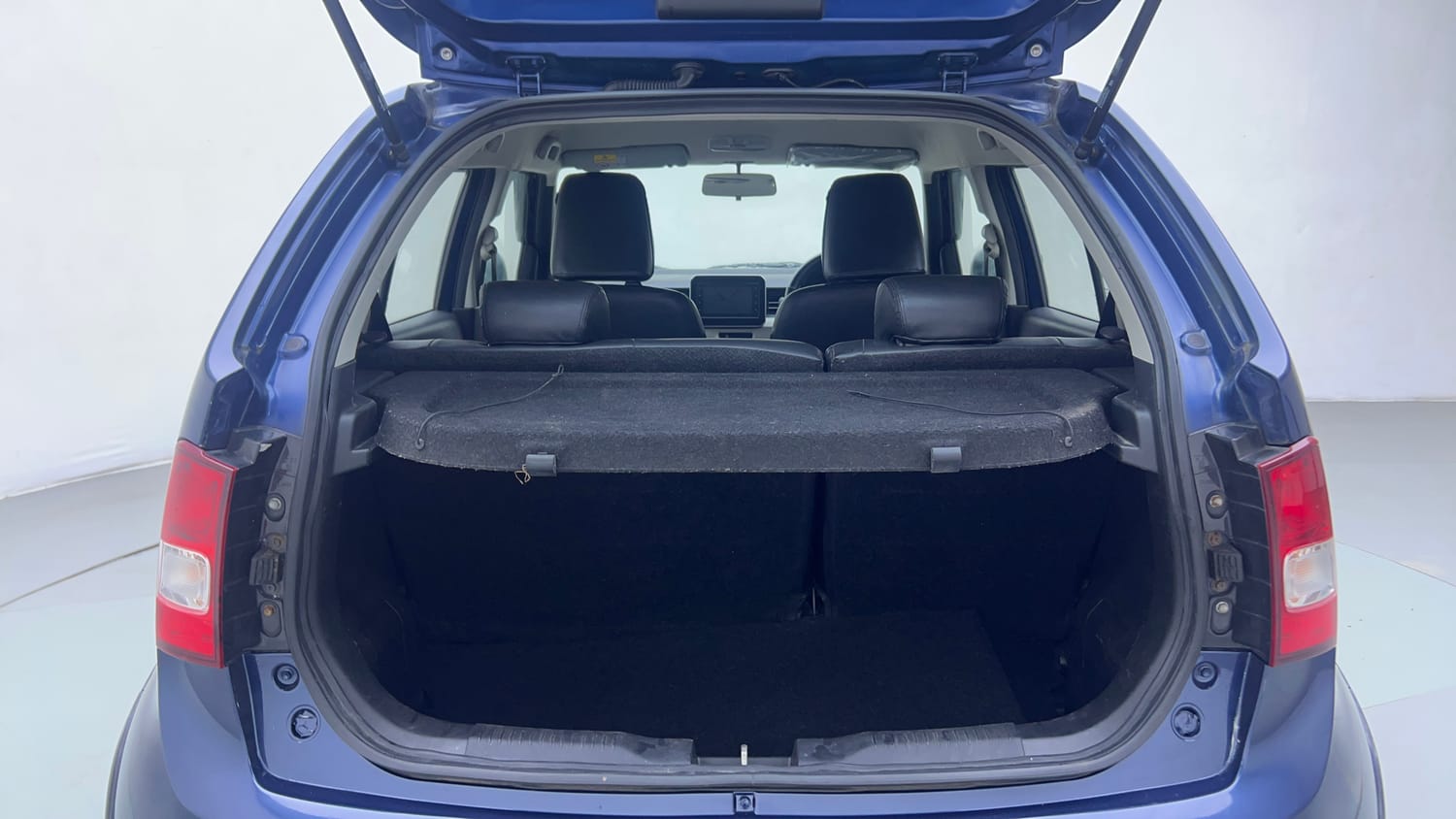 Used 2021 Maruti Suzuki Ignis Zeta 1.2 AMT Petrol Automatic interior DICKY INSIDE VIEW